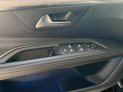 Peugeot 5008 GT Facelift*Navi*ACC*Kamera*7Sitze*