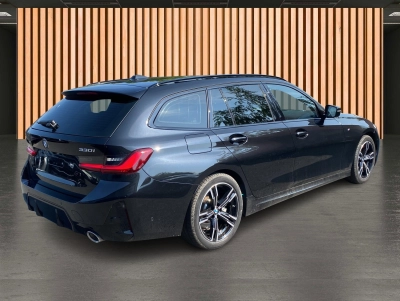 BMW 330 i Touring xDrive M Sport*ACC*HiFi*Kamera*