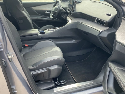 Peugeot 5008 GT Facelift*Navi*ACC*Kamera*7Sitze*