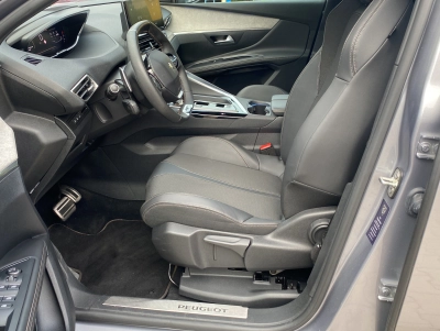Peugeot 5008 GT Facelift*Navi*ACC*Kamera*7Sitze*