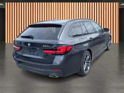 BMW 520 d xDrive M Sport*Pano*HeadUp*Laser