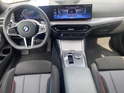 BMW 330 i Touring xDrive M Sport*ACC*HiFi*Kamera*