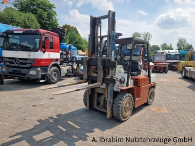 Nissan BF 03-40  4t Stapler