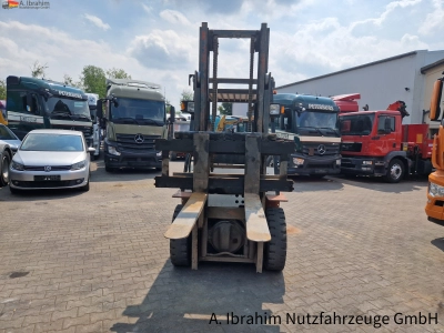 Nissan BF 03-40  4t Stapler