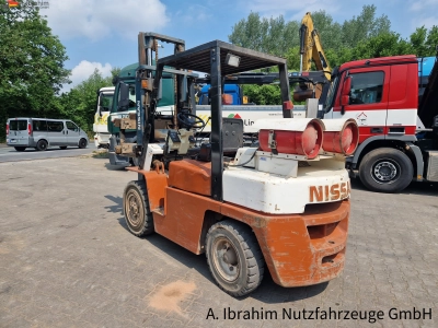 Nissan BF 03-40  4t Stapler