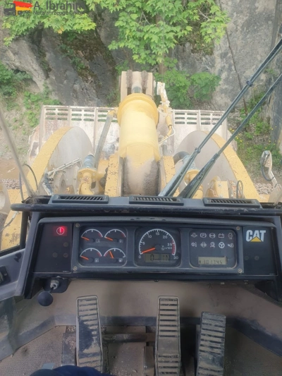 CAT 990  Zustand gut, Video vorhandenohne Ketten!!, fertig zur Verladung
