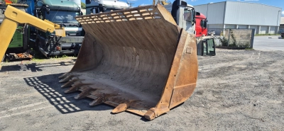 CAT 990  Zustand gut, Video vorhandenohne Ketten!!, fertig zur Verladung