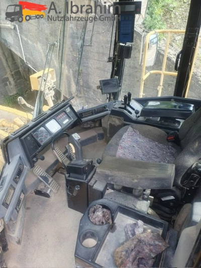 CAT 990  Zustand gut, Video vorhandenohne Ketten!!, fertig zur Verladung
