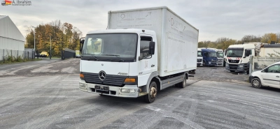 Mercedes-Benz 817 Möbelkoffer