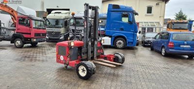 ANDERE Moffett  4 Wege Stapler 20.4einsatzbereit 3 Stck. vorhanden