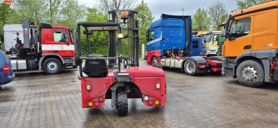 ANDERE Moffett  4 Wege Stapler 20.4einsatzbereit 3 Stck. vorhanden