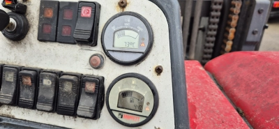 ANDERE Moffett  4 Wege Stapler 20.4einsatzbereit 3 Stck. vorhanden