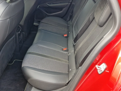 Peugeot 308 SW PHEV 225 e-AT GT LED Navi Kamera Sound Keyless ToterWinkel Alu 18