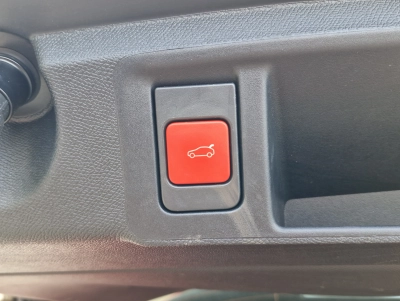 Peugeot 308 SW PHEV 225 e-AT GT LED Navi Kamera Sound Keyless ToterWinkel Alu 18
