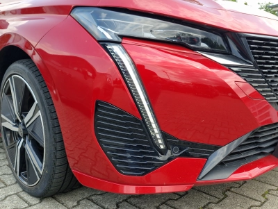 Peugeot 308 SW PHEV 225 e-AT GT LED Navi Kamera Sound Keyless ToterWinkel Alu 18