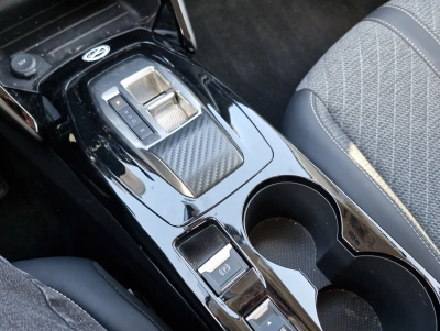 Peugeot 208 PureTech 100 Allure AT LED Kamera PDC CarPlay Alu 16