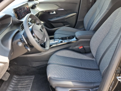 Peugeot 208 PureTech 100 Allure AT LED Kamera PDC CarPlay Alu 16