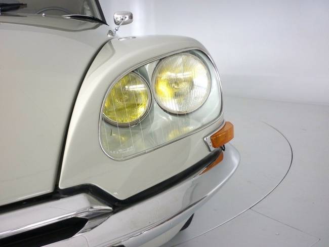 Citroen DS ID 19 B - TÜV 11/2020 - altes Armaturenbrett