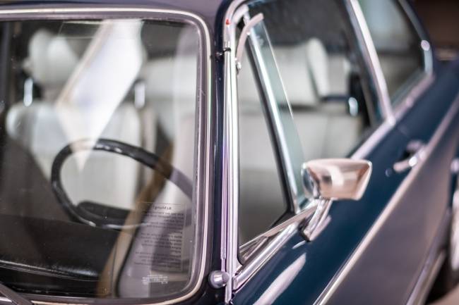 BMW 2002 Tii Innen Original*Wertgutachten Note 2