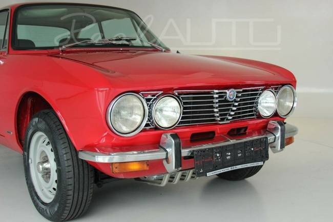 Alfa Romeo GT 2000 Bertone