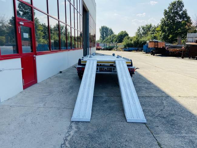 Möslein TMH 2 14 t Tandem- Absetzmuldenanhänger,  geschlossenen Boden
Neufahrzeug