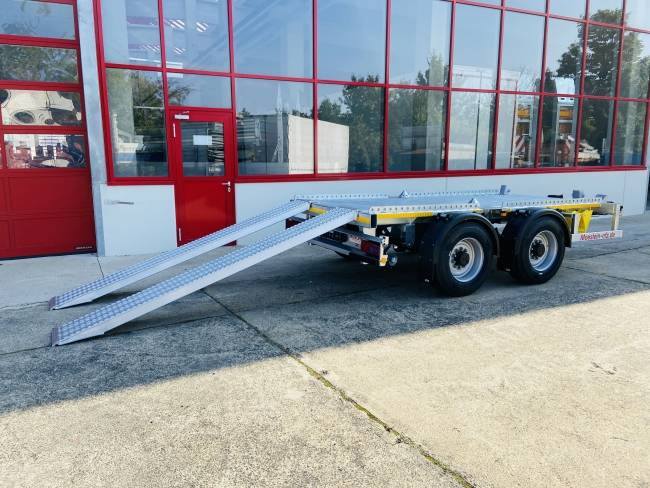 Möslein TMH 2 14 t Tandem- Absetzmuldenanhänger,  geschlossenen Boden
Neufahrzeug