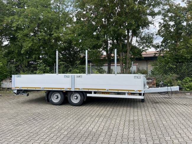 Möslein THT 11- G 6,2 Tandem Pritsche- Tieflader mit Rungentaschen