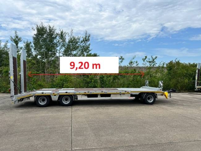 Möslein T 3-9,20 F 3 Achs Tieflader mit gerader Ladefläche 9 m, Neufahrzeug