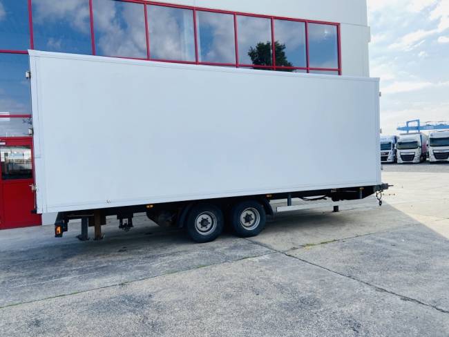 Tang, Karl K105 Tandem Kofferanhänger vorn Durchladbar