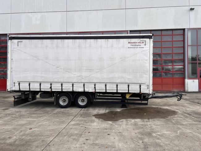 Möslein TPW 105 D Schwebheim 10 t GG Tandem- Planen Anhänger vorn zum Durchladen