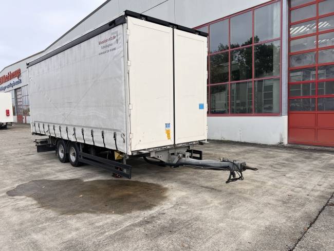 Möslein TPW 105 D Schwebheim 10 t GG Tandem- Planen Anhänger vorn zum Durchladen