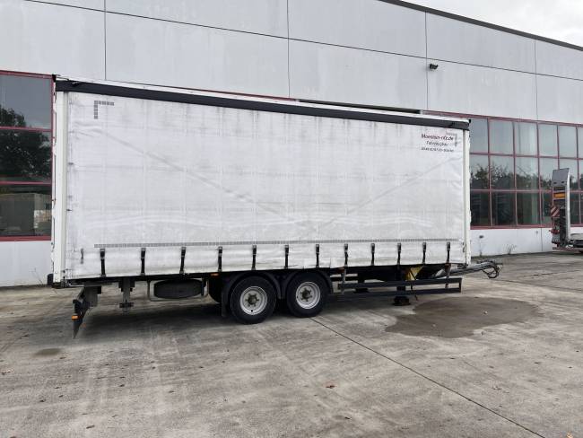 Möslein TPW 105 D Schwebheim 10 t GG Tandem- Planen Anhänger vorn zum Durchladen