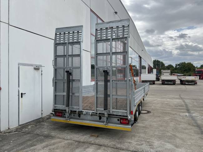 Möslein TT11 BR Neuer Tandemtieflader, breit Rampen