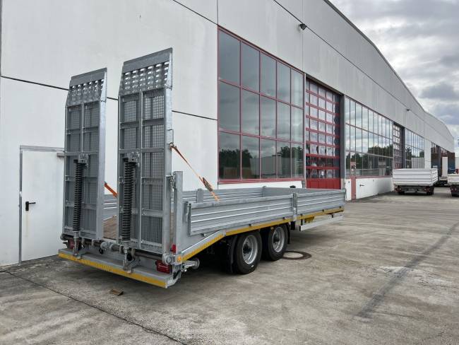 Möslein TT11 BR Neuer Tandemtieflader, breit Rampen