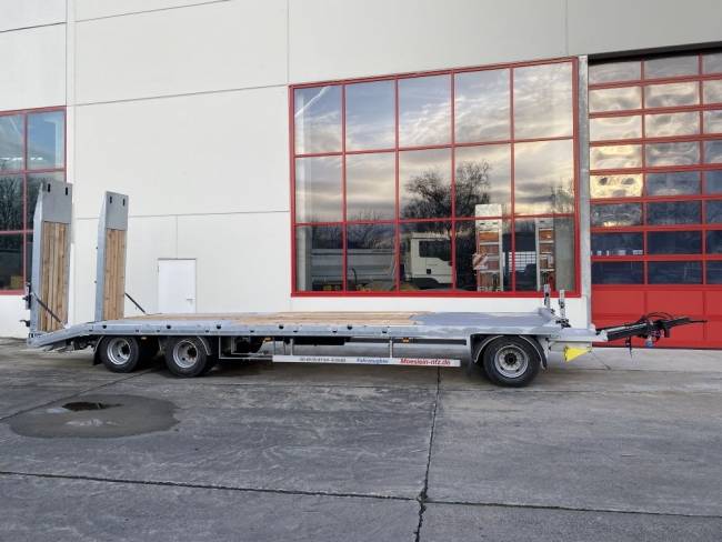 Möslein T 3-8,20 P VB H1 Blatt 3 Achs Tieflader mit gerader Ladefläche 8,10 m, Neufahrzeug