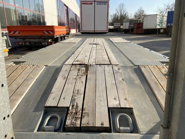 Möslein TO 3 F Schwebheim Neuwertig 3 Achs Tieflader 8,10 m Ladefläche
